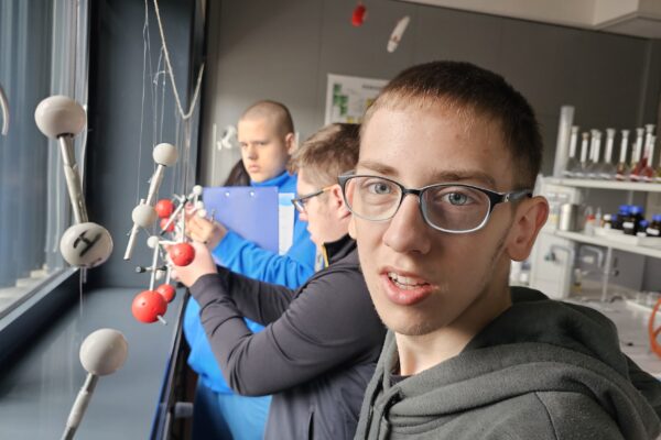Neživá voda (9.B)