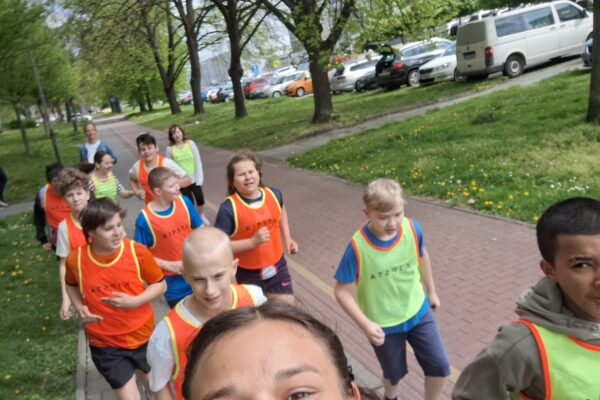 Tělocvik na workoutu