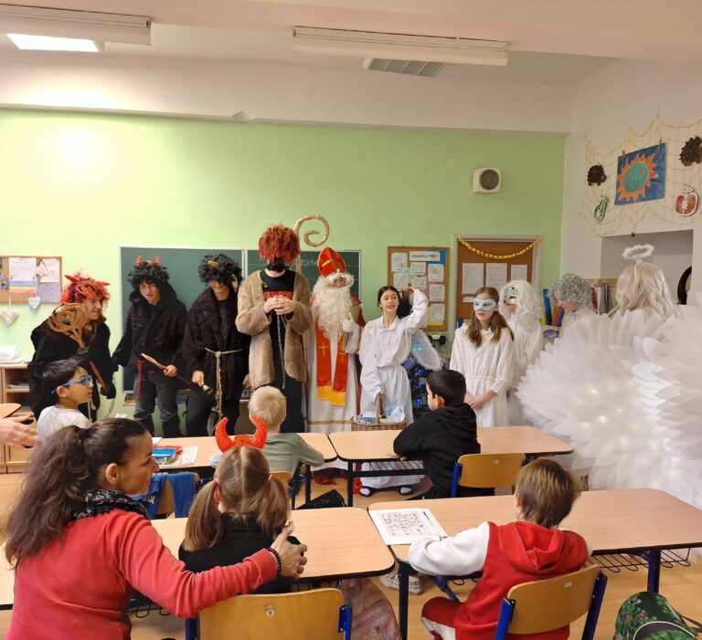 Mikuláš ve škole