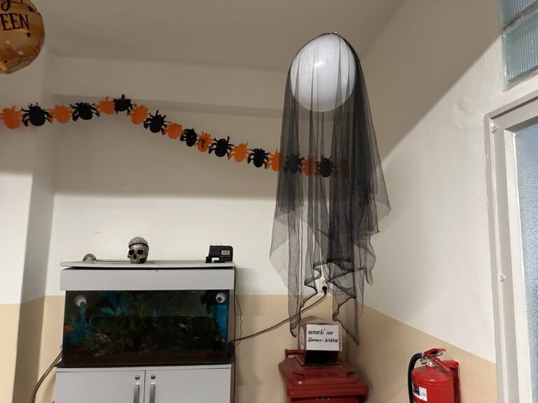 Halloween - výzdoba školy