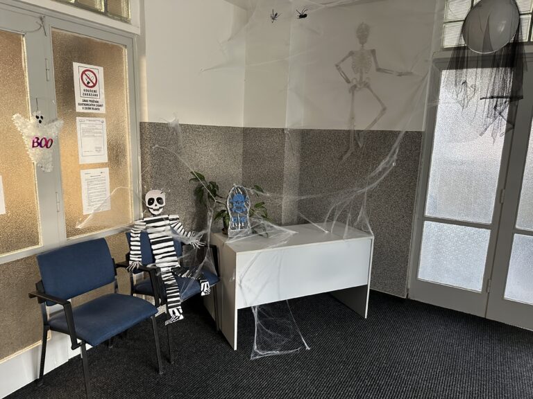 Halloween - výzdoba školy