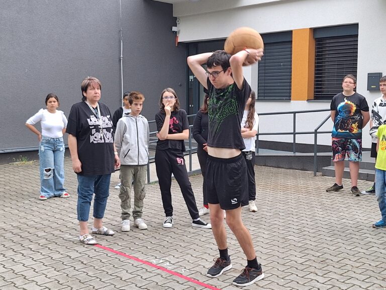 Sportovec školy